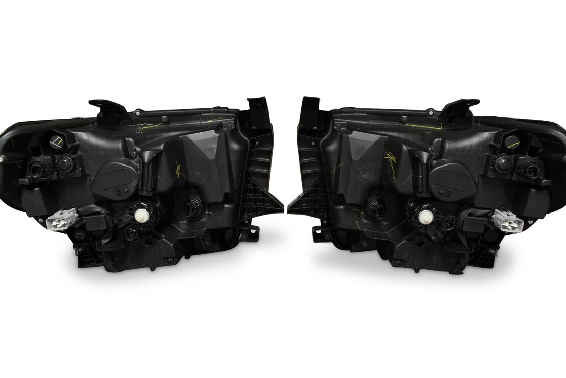 Toyota Tundra (1821)Genuine OEM LED Headlights For LESS HR LF393